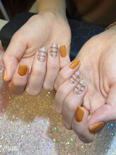 ユメ(YUME)/ミラーチェックネイル