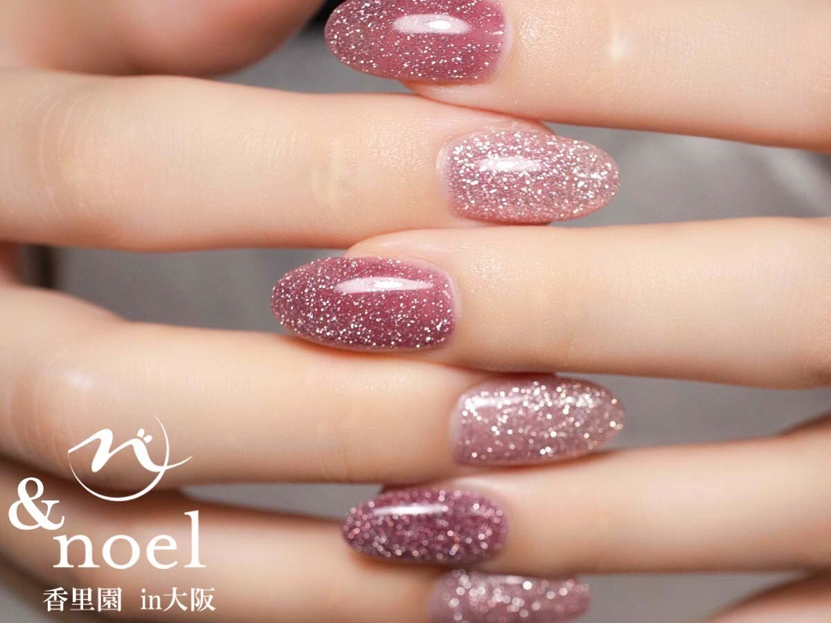 2025年-2026年冬トレンド】くすみピンクのネイルデザイン集｜人気順