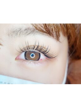 ナチュラル上品な目元にしたい