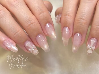 上品なクロスネイル