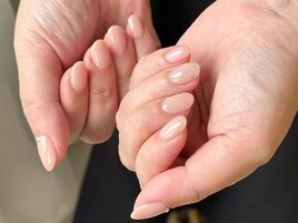 肌馴染みカラー×ストーンネイル