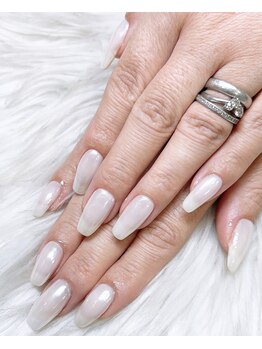マヌスキュア/シアーホワイト×ミラーネイル
