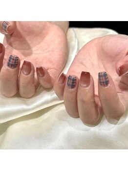 秋冬色 チェックネイル