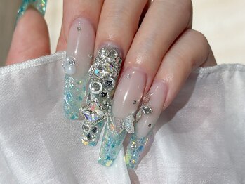 エムネイル(M-Nail)の写真/【持ち込みデザイン/長さだしOK◎】3000種類以上のパーツの品揃え★”出来ない”をなくすネイルサロン◎