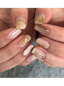 ロカネイルズ(roca nails)/white.gold ニュアンス
