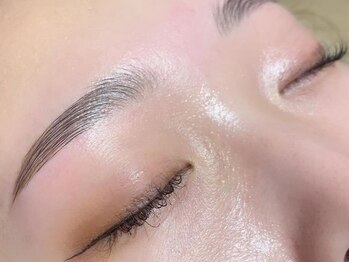 リット 万代店(lit.)の写真/【セットでお得♪束感ラッシュリフト×垢抜け眉WAX¥11,250→¥9,400】韓国風平行眉で今っぽい垢抜けFaceへ★