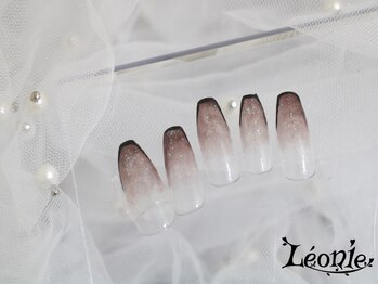レオニー(Leonie)/カラグラフレンチ×ラメネイル