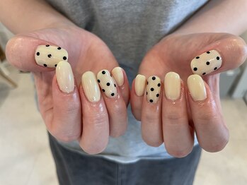ホワイルアットネイル ハラジュク(while at nail HARAJUKU)/バターイエロー×ドット