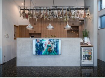 サロンドウウナ 長崎店(Salon de uuna)/店内/待合室/受付