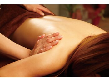 リリ(RiRi)/リンパマッサージ