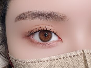 エネ ラッシュアンドブロウ バイ アンドエラ(ENNE Lash&Blow by&ERA)/くるんと可愛いまつ毛パーマ