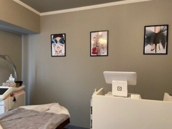 ビビ(ViVi)/サロン風景