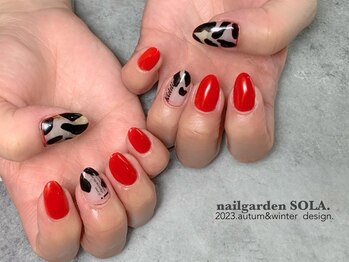 ソラ(SOLA.)/黒×赤