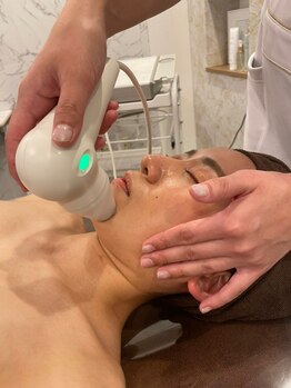 レイラ(Leyra)の写真/憧れの小顔へ導く！あなただけの特別ケアで、理想のフェイスラインを叶えます♪