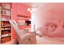 癒しサロン ラジュニールの雰囲気（FACEのお部屋は気持ちまで明るくなれそう♪）