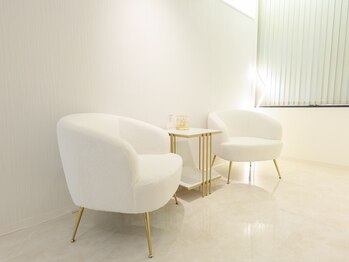 イデアルミー 大宮店(イデアルMe)/待合スペース【小顔・コルギ】