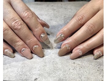 ルヒアネイル イオン戸畑ショッピングセンター店(Ruhia Nail)/マグネット＆キラキラ