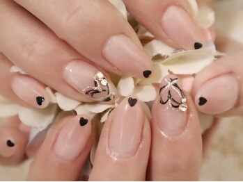 ネイルサロン ビジュードゥ(Nailsalon Bijoux doux)の写真/メンズからはもちろん同性からも愛される上品アートが豊富♪おでかけ前やデート前にご来店する方多数！！