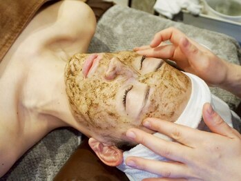 サンライズビューティーの写真/肌に優しい剥離しないハーブピーリングで、毛穴レスな輝く美肌をサポートします♪