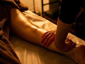 マシェリ(ma cherie)/うつ伏せオイルトリートメント