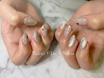 サロンドニーナ(Salon De Niina)/ホワイトチョコマグネットネイル