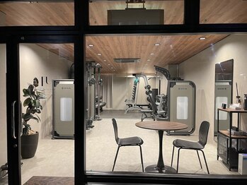 アンプシーフィット(UMPSY FIT)/住吉店：外から見た店内