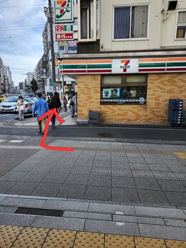 プティ ニド(Petit Nid)/桜木町駅からの道順4