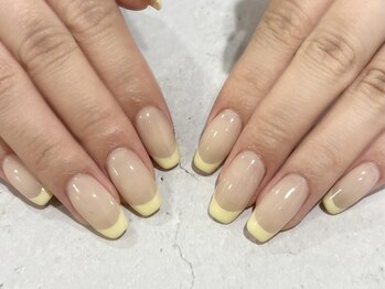 ローラン(LORAN)/イエローカラーのフレンチネイル