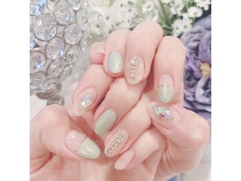 春のバイカラー&ビジューネイル