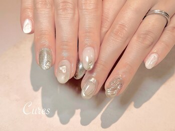 キュアーズ ネイル(CURES NAIL)/白とシルバーのブライダルネイル