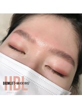 アマリリス(Amaryllis)/ハリウッドブロウリフト(HBL)