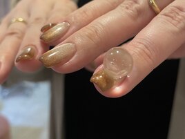 個性派球体ネイル