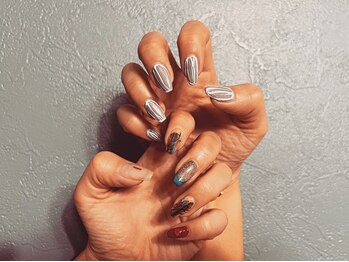 ツリーハウスネイル(tree house nail)の写真/サンプル豊富でいろいろ選べる♪お客様に寄り添った丁寧なヒアリングと施術で理想の指先を叶えます!!