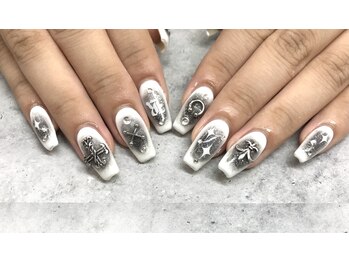 ケーエヌ(KN)/強めチークネイル