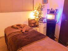 完全個室でゆったりとご利用いただけます。お茶とお菓子が出ます