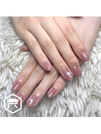 シンプルで可愛いオフィスネイル