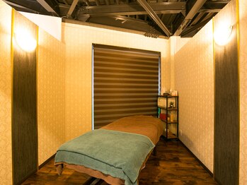 サロン エム(Salon M)/