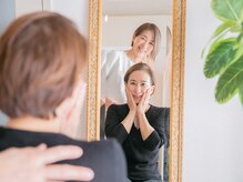 小顔矯正サロン ブルーム/お写真とお顔を触って変化を確認