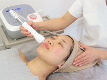 全メニューにエレクトロポレーションでヒト幹美容液導入付き！