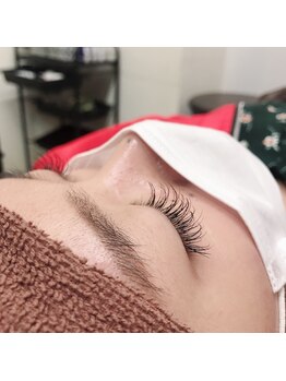 フリルアイビューティ 豊中店(Frill Eye Beauty)/