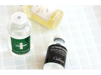 カラフ(Carafe)/プラセンタ、EGF、FGF原液美容液