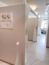 シス(SiS)/店内