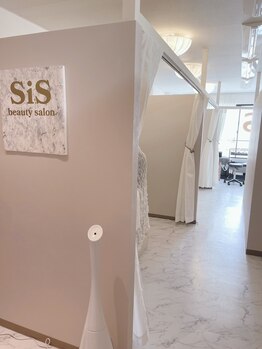 シス(SiS)/店内