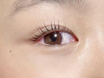 ウラウラ(URAURA)の写真/あなたが持つ素材を生かした似合わせデザイン＊ナチュラル～パッチリまでなりたい理想の目元を実現♪