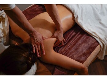 ミドラボ 恵比寿/オイルでも肩甲骨剥がし♪