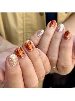 ラブクロム(LOVE CHROME)/キラキラべっこう風ネイル