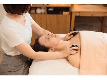 プルトワ(Pourtoi)/デコルテからふっくら美胸に