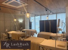 ラッシュラッシュ 柏店の雰囲気（窓が大きくて明るい店内で、開放感のある癒しの空間♪[学割U24]）