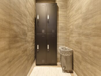 サロンカルム/ロッカールーム完備