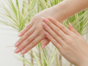 シェリーネイルサロン 姫路店(Cherie Nail salon)の写真/ジェルお休みコースも◎【BHC+ハンドパックプレゼント¥3,800】大好評の美爪化計画で指先に潤いと透明感を